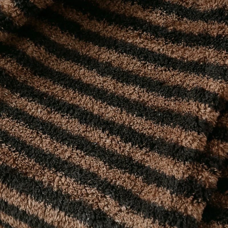 Axyaa Camel Brown Fleece Throw Blanket 130x170cm - Luxury Ultra-Plush for Home Office