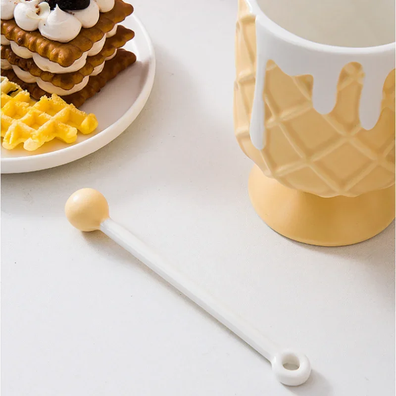 Axyaa Ceramic Ice Cream Coffee Cup with Spoon, High Beauty Milk Cup