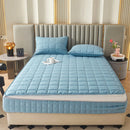 Axyaa Quilted Mattress Protector Cover with Zipper Closure - Luxury Soft Bed Sheet