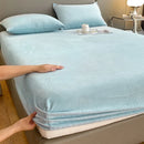 Axyaa Plush Velvet Fitted Sheet Set 3-Piece - High Quality Soft Mattress Cover & Pillowcase