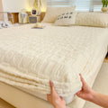 Axyaa Velvet Bed Sheet Set - Fitted Sheet + 2 Pillowcases - Winter Mattress Cover