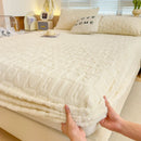 Axyaa Velvet Bed Sheet Set - Fitted Sheet + 2 Pillowcases - Winter Mattress Cover