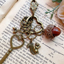 Axya Vintage Acorn Keychain with Gift Box, Alloy Metal, Artificial Carving, Photography Props, Home Decoration